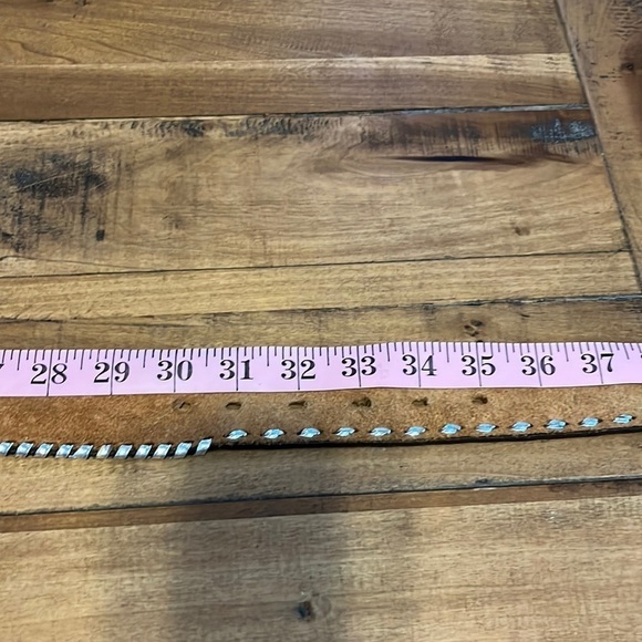 𝅺western belt, see measurements, beautiful tooled acorn design, good condition - Picture 6 of 6